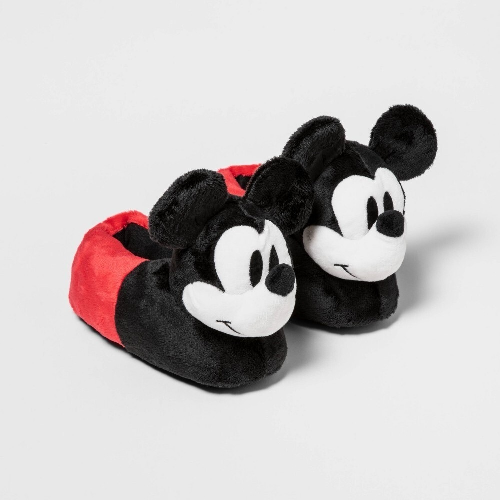 Disney 100 Retro Target Mickey Mouse Plush Slippers
Like New
Kid’s Medium Size